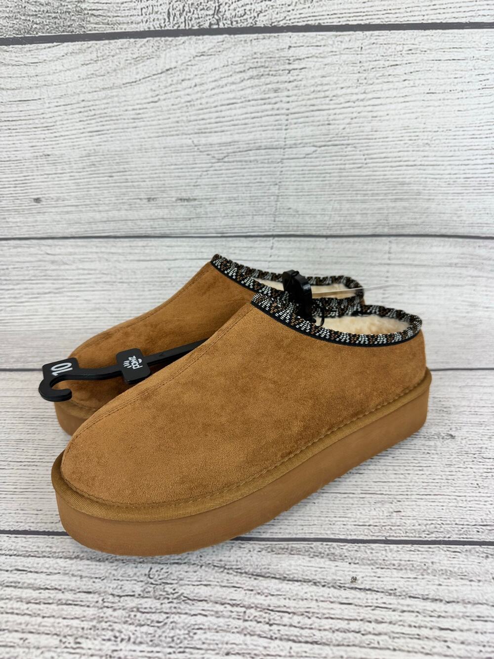 Pawz Women's Tan Sherpa Lined Slip On Platform Clogs Size 10